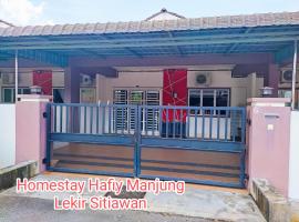 Homestay Hafiy Manjung Lekir Sitiawan, hotell med parkeringsplass 