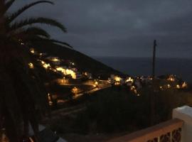 Casa-solarium en la naturaleza, casa vacanze a Santa Cruz de Tenerife