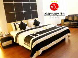 Hotel Harmony In & Karaoke, hotel in Pontianak