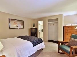The Birch Ridge- Mission Room #4 - Queen Suite in Killington, Vermont home, hotel v destinaci Killington