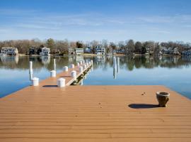 Oyster Harbor Vacation Home, beach hotel in Annapolis