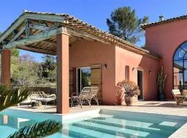 Nice Home In Lorgues With 4 Bedrooms, Outdoor Swimming Pool And Swimming Pool