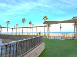 Luxury Apartment on the beach full