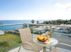 LAILA - Coralli Beachfront Apartment