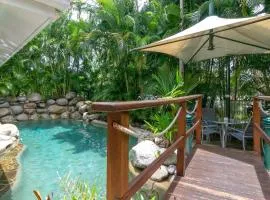 Seascape Holidays - Coral Apartments