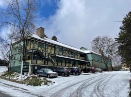 Julian Lodge, pet-friendly hotel in Julian