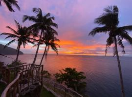 Tongatok Cliff Resort, hotel v Mambajau