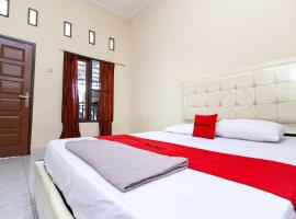 RedDoorz @ Jalan Sidomuncul 2 Jambi, hotel near Sultan Thaha Airport - DJB, Jambi