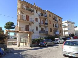 Appartamento incantevole con parcheggio custodito, beach rental in Roccella Ionica