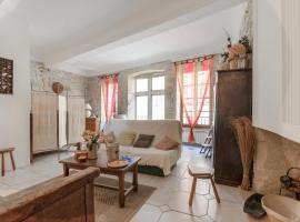 Apartment Belles Pierres by Interhome, hotel with parking in Calvisson