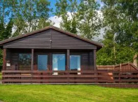 Birch Lodge 20 with Hot Tub