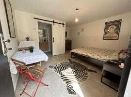 יחידה מושלמת ברמת ישי לזוג או יחיד, apartamentai su virtuve mieste Ramat Yishay