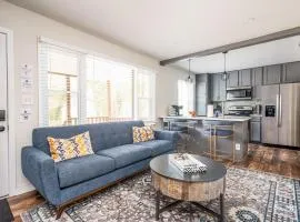 Luxurious 4BR/3BA Stay in NW ATL