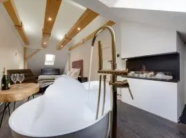 Apartament Heaven - 115 m2 - kominek oraz wanna w sypialni , parking