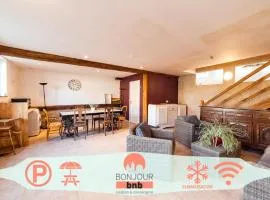 Logements calmes avec piscine, jardin et parking