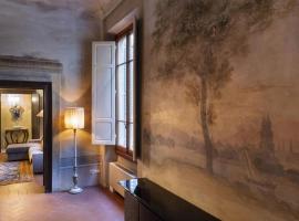 Renaissance Palace Noble Floor Apartment, apartment in Florence