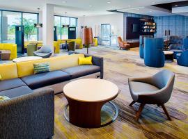 Courtyard by Marriott Dallas Carrollton and Carrollton Conference Center โรงแรมในแคร์รอลตัน