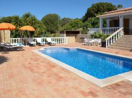 Casa Rina, holiday home in Lagoa