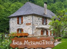 Chambres d'hôtes Les Marmottes, B&B in Arbéost