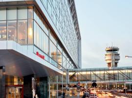 Marriott Montreal Airport In-Terminal Hotel: Dorval şehrinde bir otel