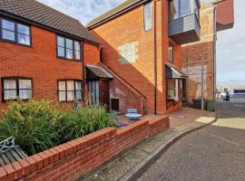 AnchorageWells Harbour Apartment, hotel perto de Holkham Hall, Wells-next-the-Sea