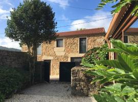 Lugar do Curro, San Martiño de Ozón, cottage in Muxia