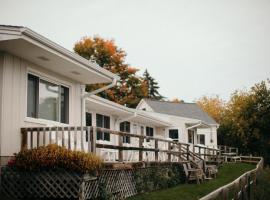 Seagull Bay Motel, hotel dicht bij: Madeline Island Historical Museum, Bayfield