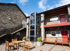 Dare Valley Country Park Accommodation, Hotel in Aberdare