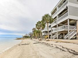 Waterfront Escape with Balcony on Shell Point Beach!, hotel en Panacea