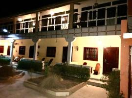 H&Ocirc;TEL LE DJIOSFALA miroir de la Terranga, hotel com piscina em Toubakouta