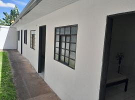 Suítes Algth, guest house in Uberlândia