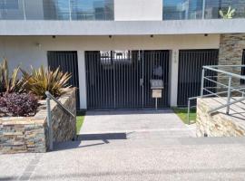 Pardelas playa y ballenas