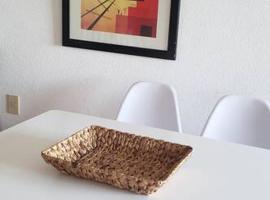 Frente a Terminal Tres Cruces., hotel in Montevideo