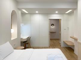 Moon House BKK Room 3A – hotel w mieście Bang Na District