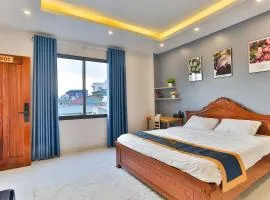 Light House - by BAY LUXURY