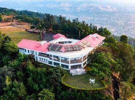 Whispering Heights, Pawna Lake, Lonavala - amã Stays & Trails, hotel v destinaci Āmbavna