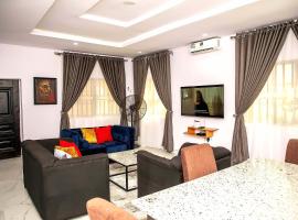 ARO APARTMENTS: (College Road), Ferienunterkunft in Lagos