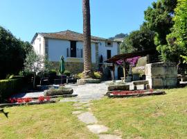 Corredoira, hotel con parcheggio a Viveiro