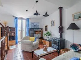 Volastra Cozy APT - with Terrace & Seaview