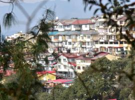 Samriti Apartments, gistiheimili í Shimla