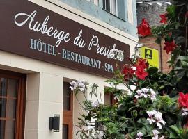 Logis L'auberge Du President โรงแรมที่มีที่จอดรถในCormeilles