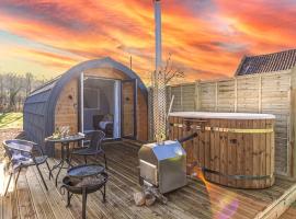 Windsor, Apple Tree Glamping, Nr Wells, cottage in Wells