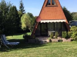 Gemütliches Ferienhaus mit sonniger Terrasse Frankenwald nähe Badesee Smart-TV, cheap hotel in Lichtenberg