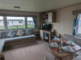 Haven Holiday Home Littlesea Sleeps 6, holiday park in Weymouth