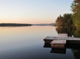 RELAX, Heart of nature and lakes, hotel v destinaci Hyrynsalmi