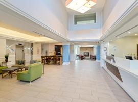 Holiday Inn Express Hauppauge-Long Island by IHG, hotel u gradu Hapog