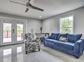 Cozy Texas Gulf Coast Vacation Rental with Patio!