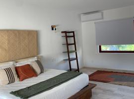 Luana suites- Suite Koya, íbúðahótel í Zihuatanejo