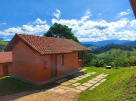 Chalés Santa Luzia: Santo Antônio do Pinhal'da bir orman evi
