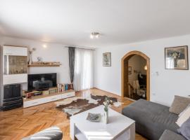 Boban Sunny Apartment, hotell sihtkohas Solin